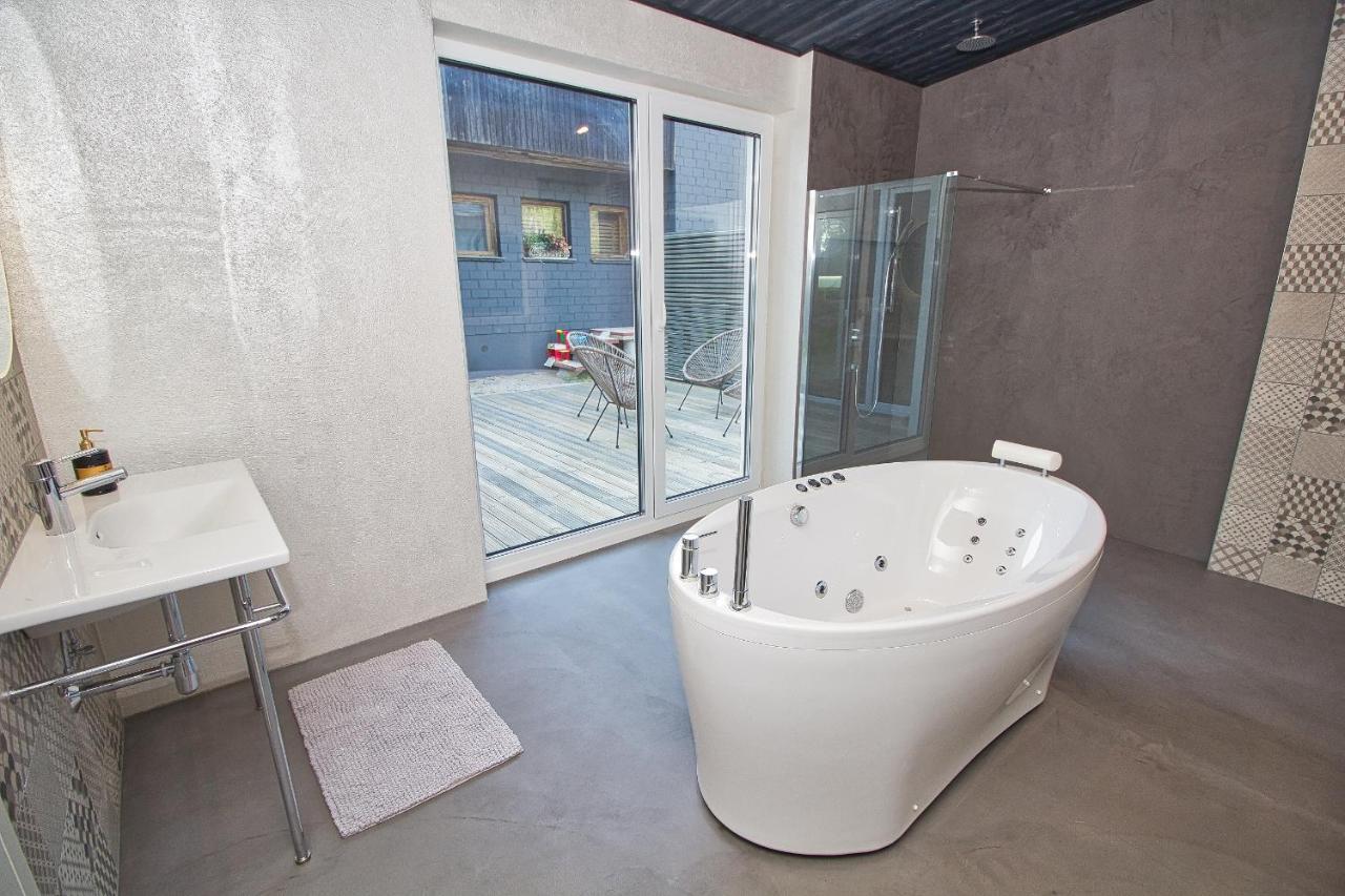 Casa Monkey Paernu With Sauna And Terrace Exterior foto